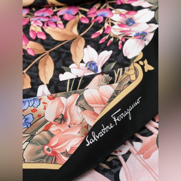 SALVATORE FERRAGAMO - Giardino-print Silk Scarf (One Size) - Picture 2 of 5